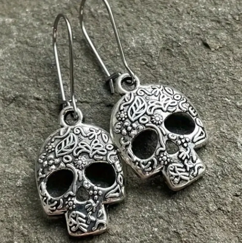 Intricate Silvertone Sugar Skull Earrings - Picture 2 of 4